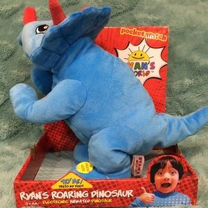 Ryan’s World Roaring Dinosaur